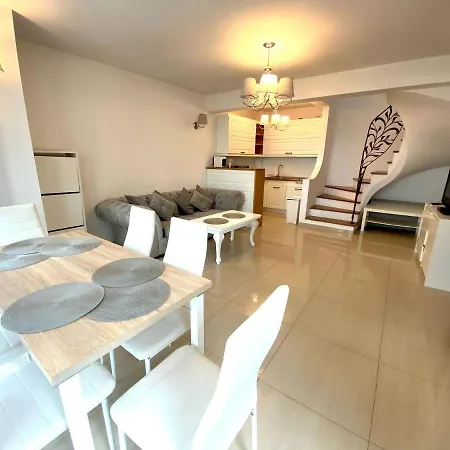 Дом отдыха In With Pool & Дзивновек