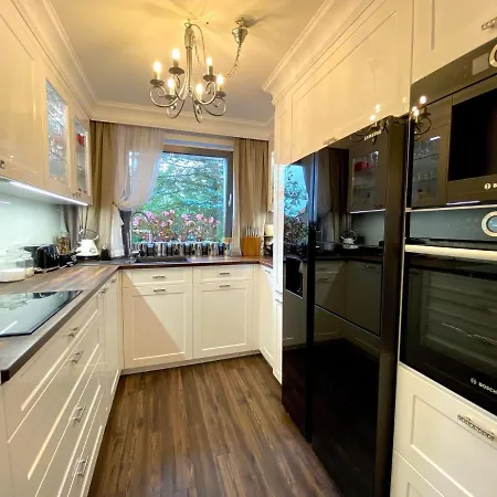 In With Pool & Дом отдыха *