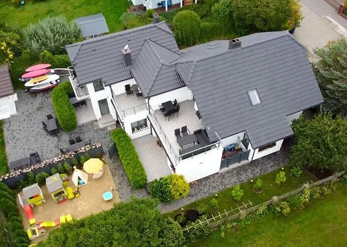 In With Pool & Dziwnówek